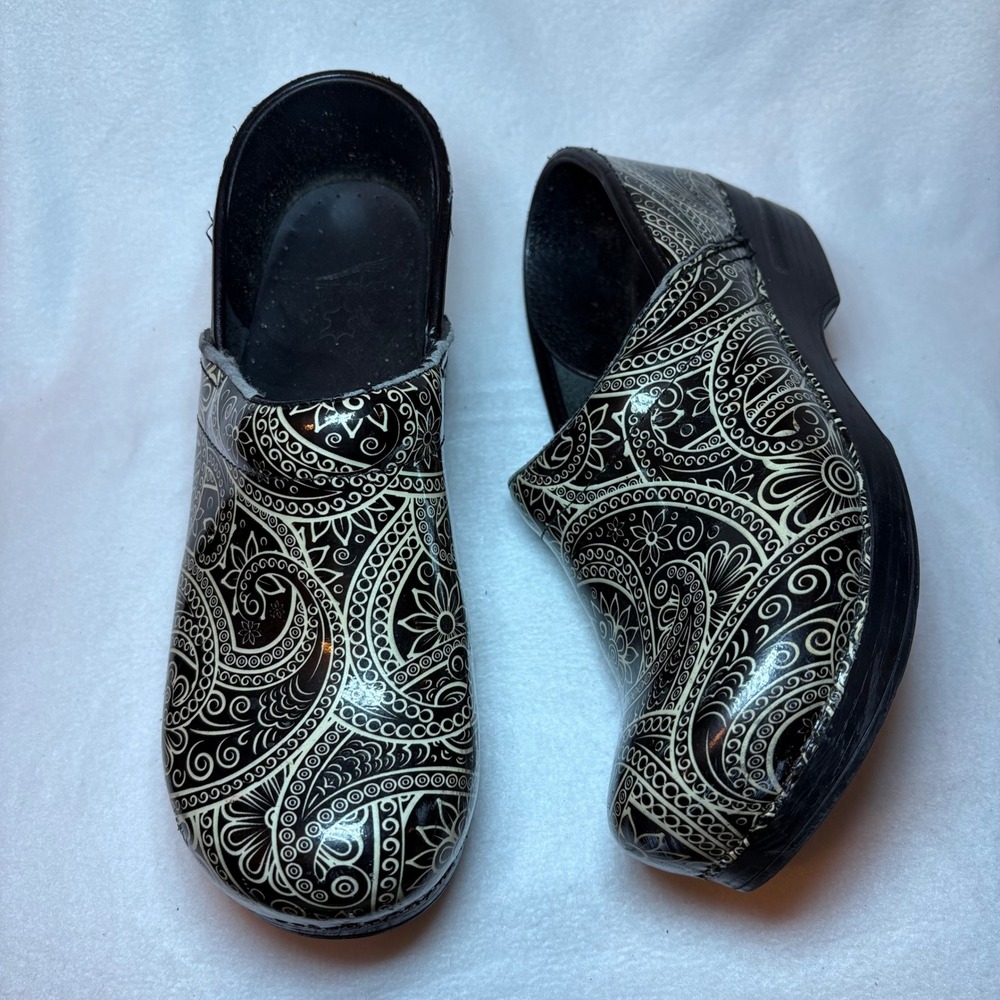 Dansko Professional Clogs Black White Paisley Patent Leather Shoes Womens 41